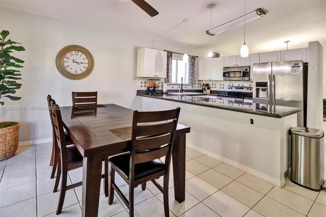 127 Danielle Court, Weston, FL 33326