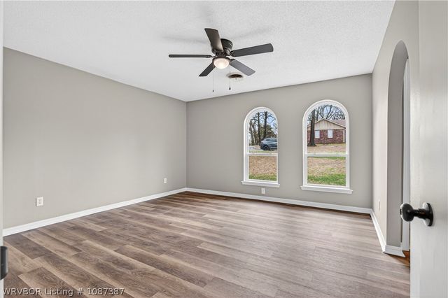 504 M Street, Barling, AR 72923