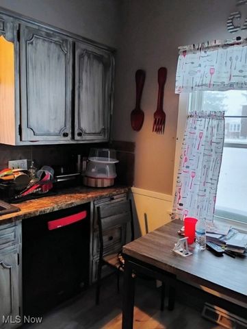 631 Coitsville Road, Campbell, OH 44405