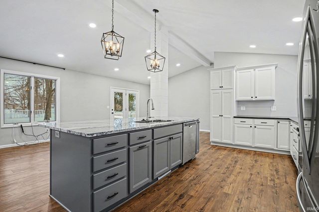 14833 Van Pelt Drive, Goshen, IN 46526