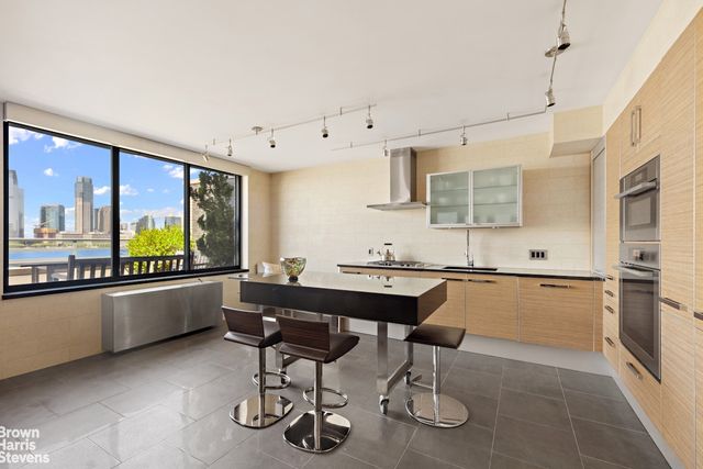 21 S END Avenue PH1E, New York City, NY 10280
