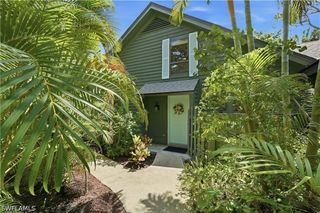 1281 Solana RD, Naples, FL 34103