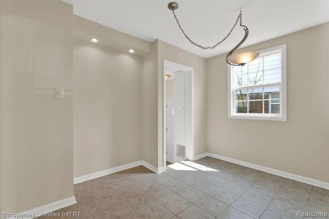 1240 W 11 Mile Road, Berkley, MI 48072