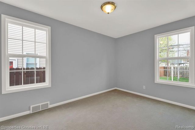 1240 W 11 Mile Road, Berkley, MI 48072