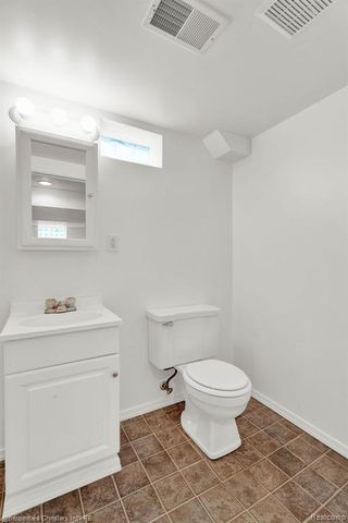 1240 W 11 Mile Road, Berkley, MI 48072