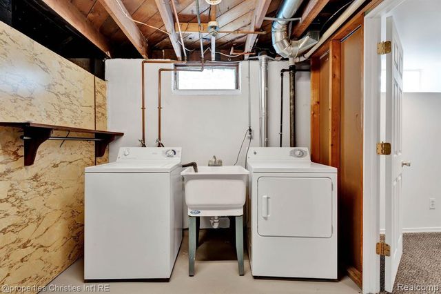 1240 W 11 Mile Road, Berkley, MI 48072