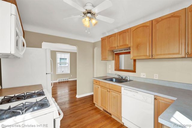 1240 W 11 Mile Road, Berkley, MI 48072