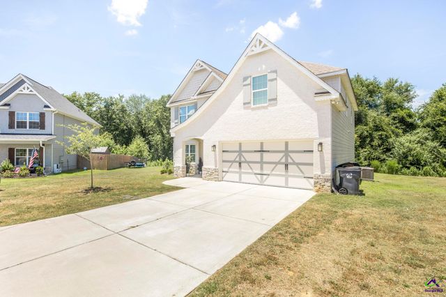 316 Shoshone Circle, Kathleen, GA 31047