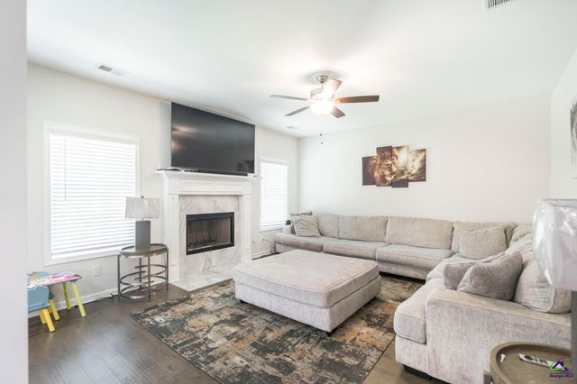 316 Shoshone Circle, Kathleen, GA 31047