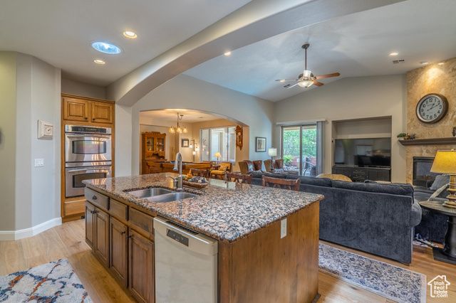 1578 N LIBERTY GREENS DR, Washington, UT 84780