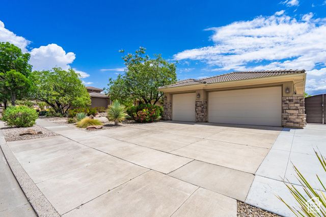 1578 N LIBERTY GREENS DR, Washington, UT 84780