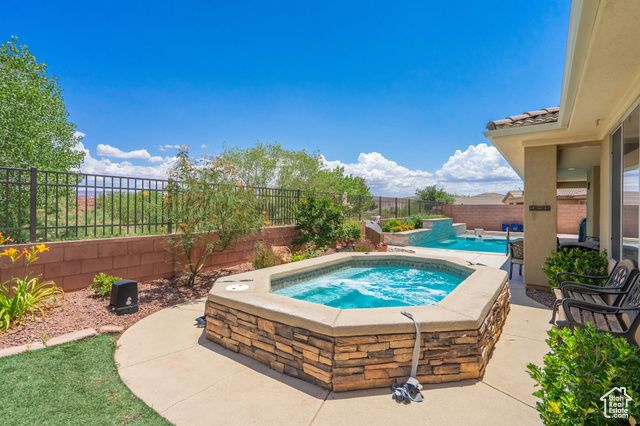 1578 N LIBERTY GREENS DR, Washington, UT 84780