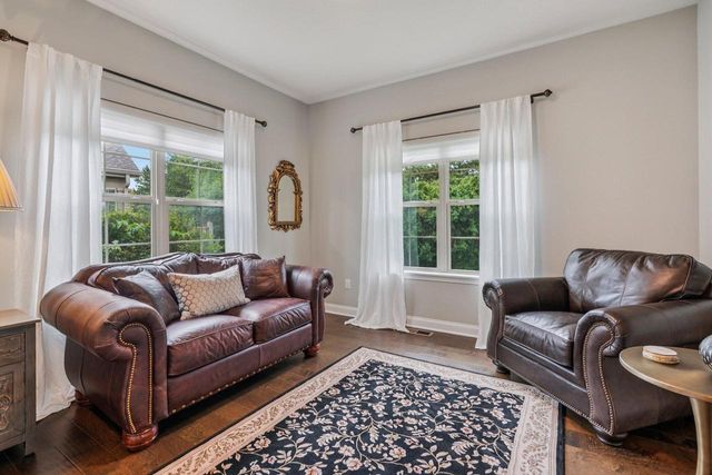 1047 Ann Marie WAY, Oconomowoc, WI 53066
