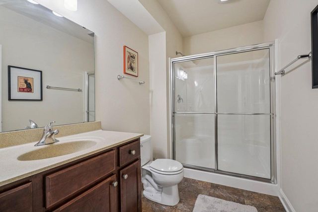 1047 Ann Marie WAY, Oconomowoc, WI 53066