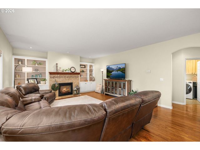 3186 Ne 12TH Ave, Hillsboro, OR 97124