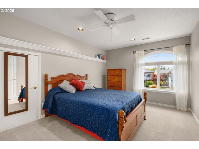 3186 Ne 12TH Ave, Hillsboro, OR 97124