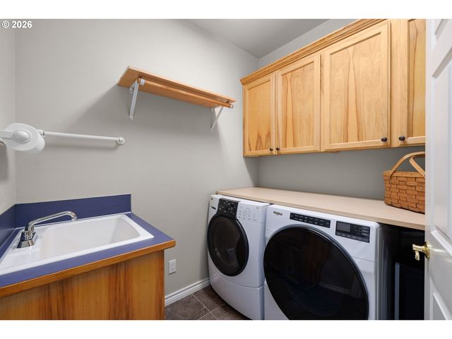 3186 Ne 12TH Ave, Hillsboro, OR 97124