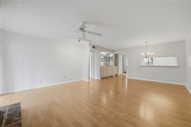 7 ESCONDIDO CIRCLE 67, Altamonte Springs, FL 32701