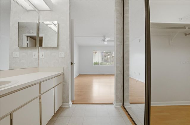 7 ESCONDIDO CIRCLE 67, Altamonte Springs, FL 32701