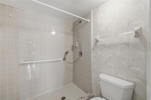 7 ESCONDIDO CIRCLE 67, Altamonte Springs, FL 32701