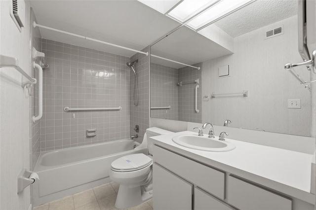 7 ESCONDIDO CIRCLE 67, Altamonte Springs, FL 32701