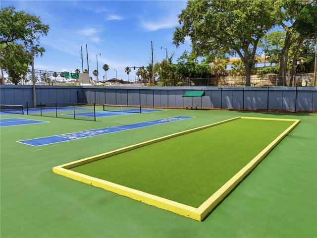 7 ESCONDIDO CIRCLE 67, Altamonte Springs, FL 32701