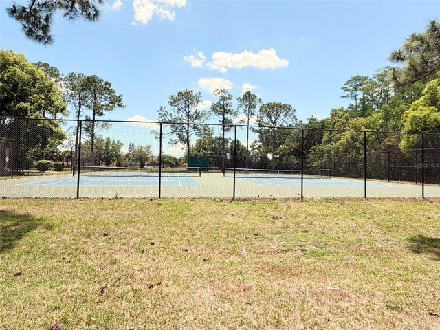 10537 LINGER LN, Orlando, FL 32821