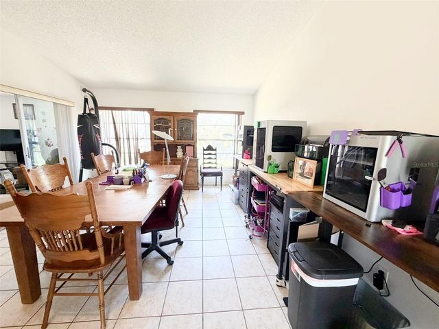 10537 LINGER LN, Orlando, FL 32821