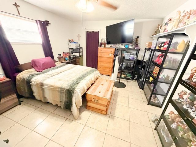 10537 LINGER LN, Orlando, FL 32821