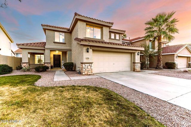 2905 E GLENHAVEN Drive, Phoenix, AZ 85048