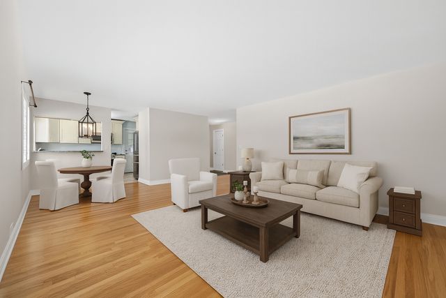 4426 Florence Avenue, Downers Grove, IL 60515