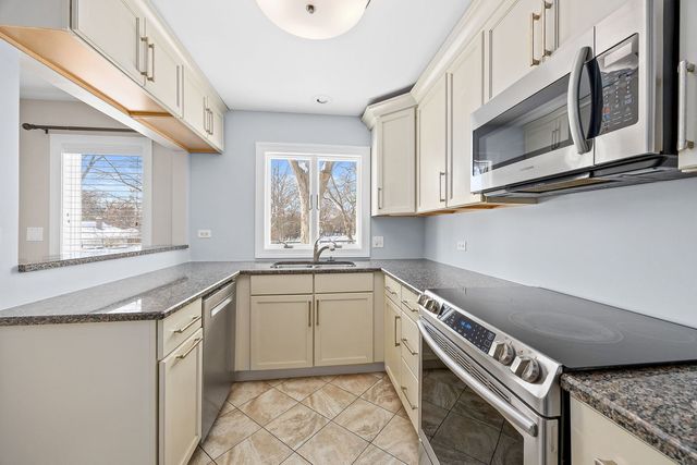 4426 Florence Avenue, Downers Grove, IL 60515