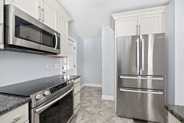 4426 Florence Avenue, Downers Grove, IL 60515