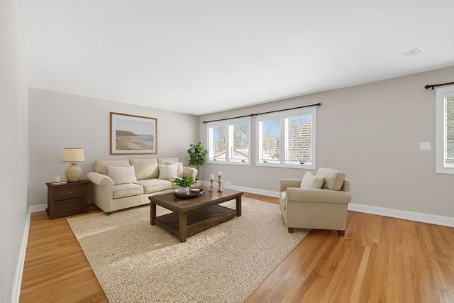 4426 Florence Avenue, Downers Grove, IL 60515