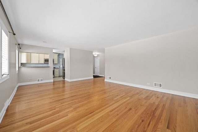 4426 Florence Avenue, Downers Grove, IL 60515