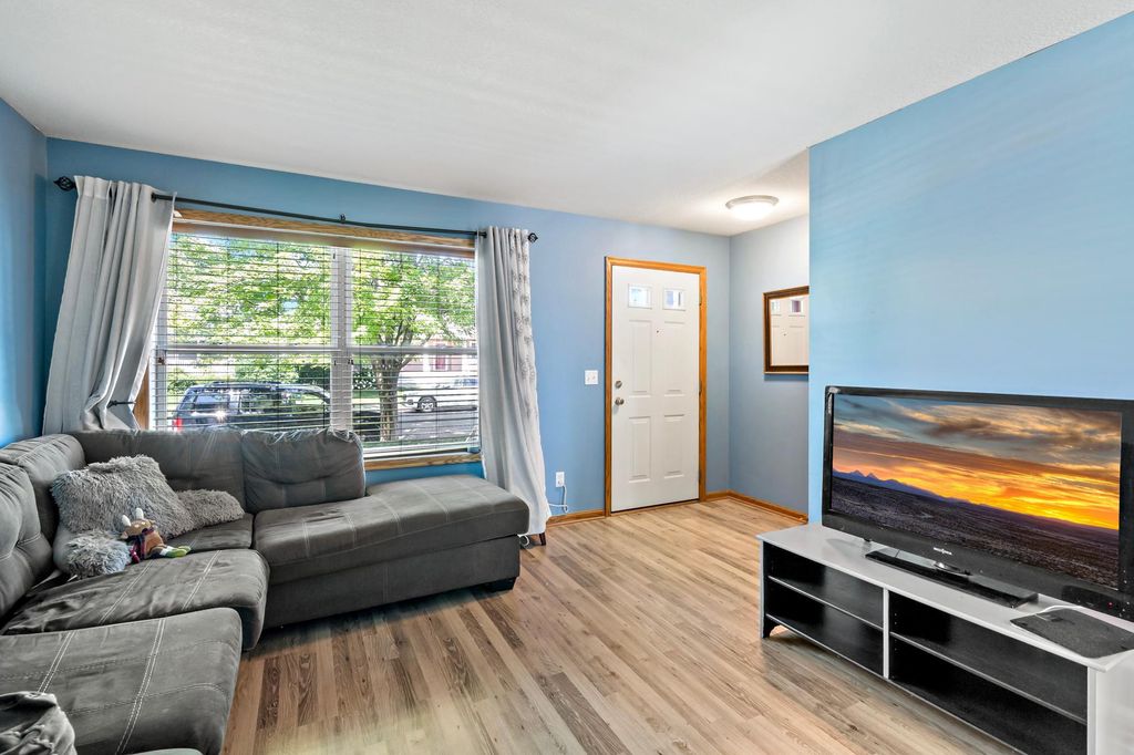612 1st Avenue NW, Osseo, MN 55369 — photo 4