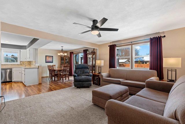 1632 W CLOVERDALE DRIVE, Appleton, WI 54914