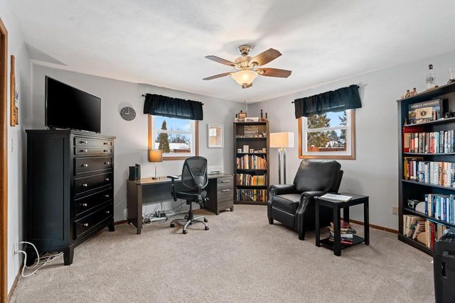 1632 W CLOVERDALE DRIVE, Appleton, WI 54914