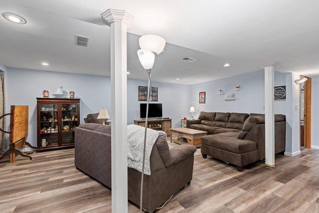 1632 W CLOVERDALE DRIVE, Appleton, WI 54914