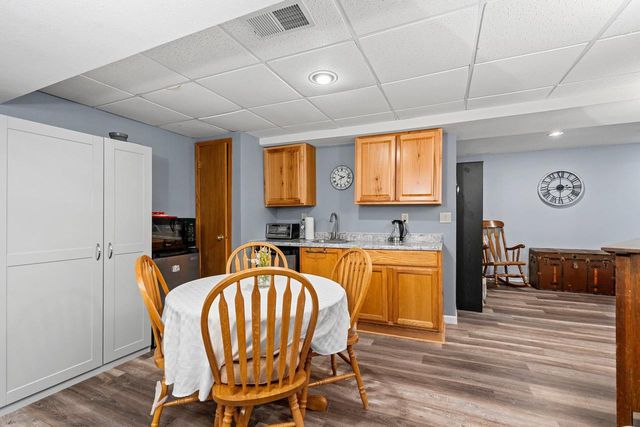 1632 W CLOVERDALE DRIVE, Appleton, WI 54914