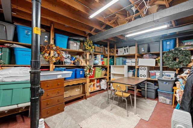 1632 W CLOVERDALE DRIVE, Appleton, WI 54914