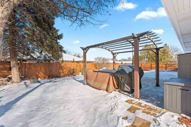 1632 W CLOVERDALE DRIVE, Appleton, WI 54914