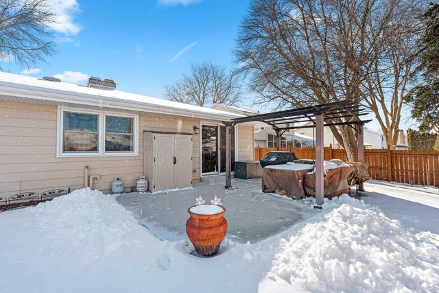 1632 W CLOVERDALE DRIVE, Appleton, WI 54914