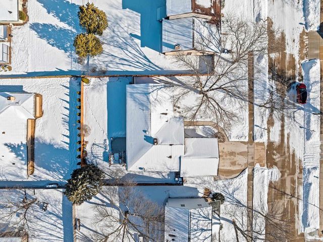 1632 W CLOVERDALE DRIVE, Appleton, WI 54914