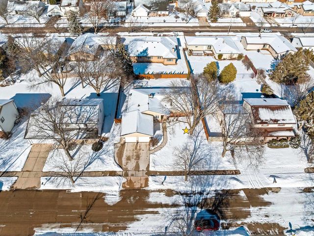 1632 W CLOVERDALE DRIVE, Appleton, WI 54914