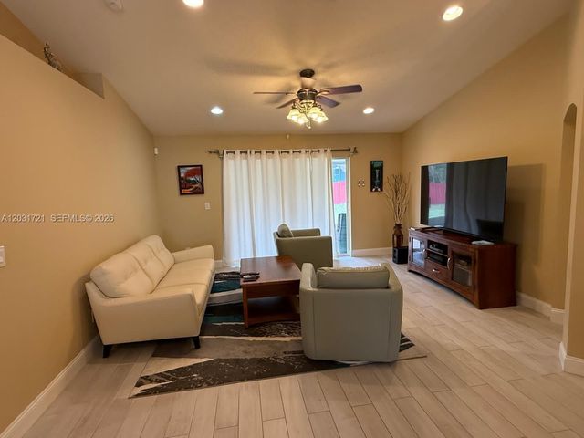 5861 NW CULLOM, Port St. Lucie, FL 34986