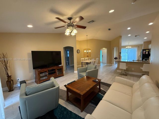 5861 NW CULLOM, Port St. Lucie, FL 34986