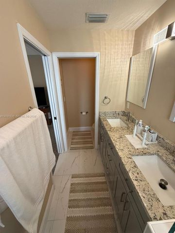 5861 NW CULLOM, Port St. Lucie, FL 34986