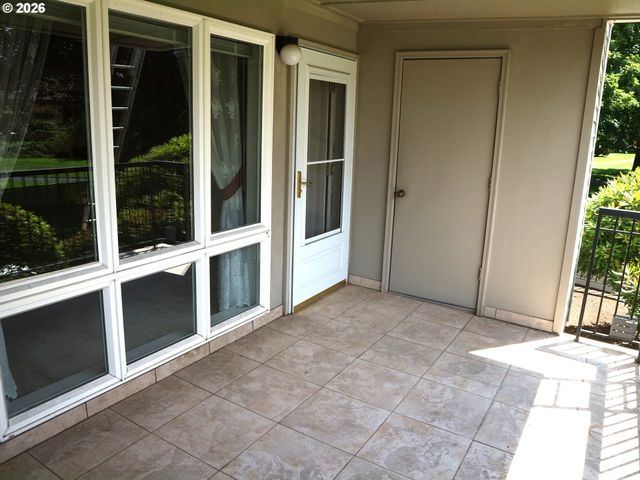 15530 Ne KNOTT St 30, Portland, OR 97230
