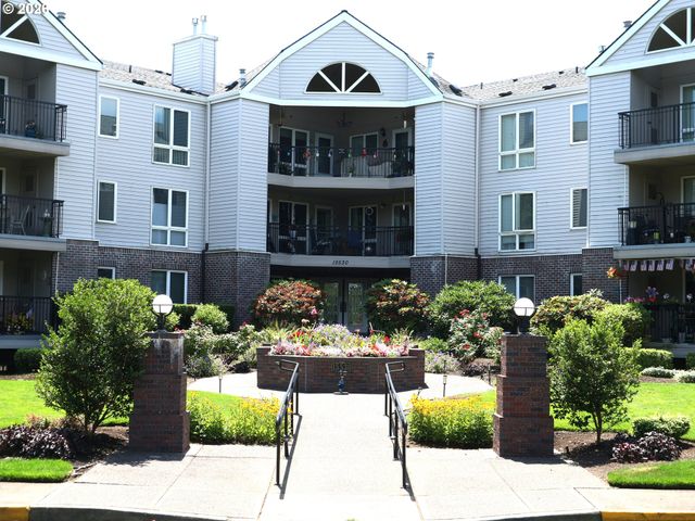 15530 Ne KNOTT St 30, Portland, OR 97230